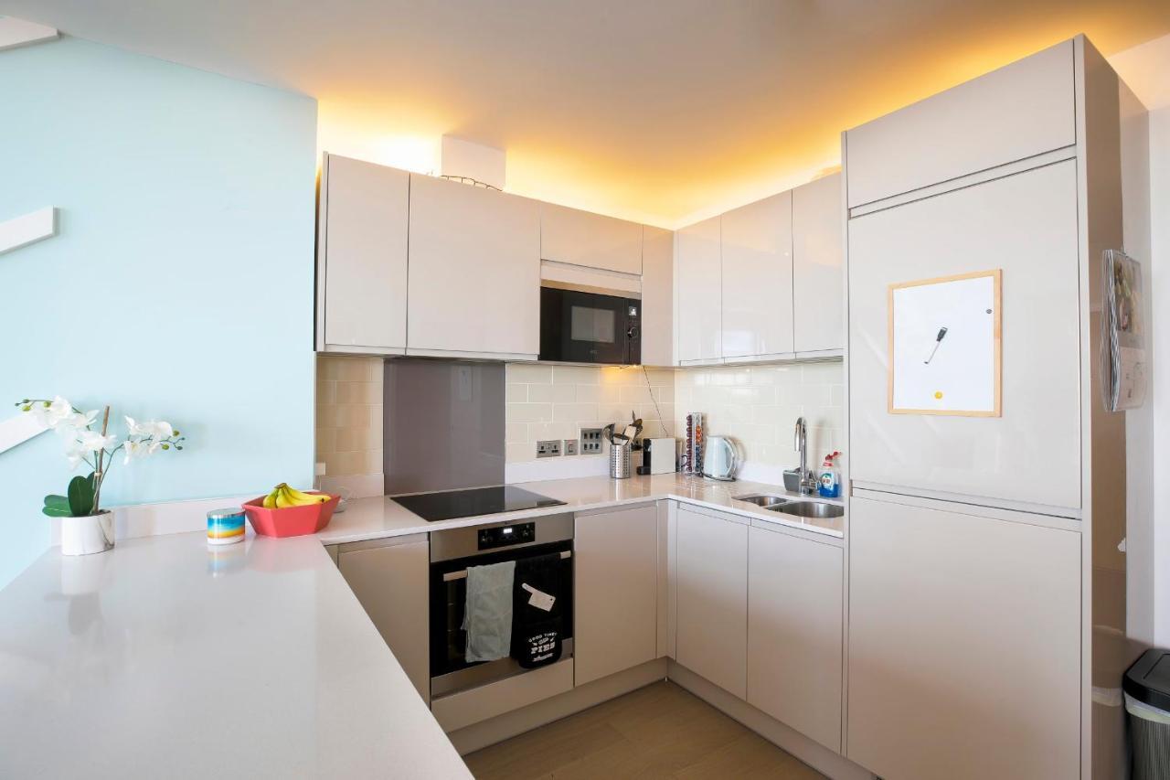 Amazing London City Skyline View & Transport Links Barking  Ngoại thất bức ảnh